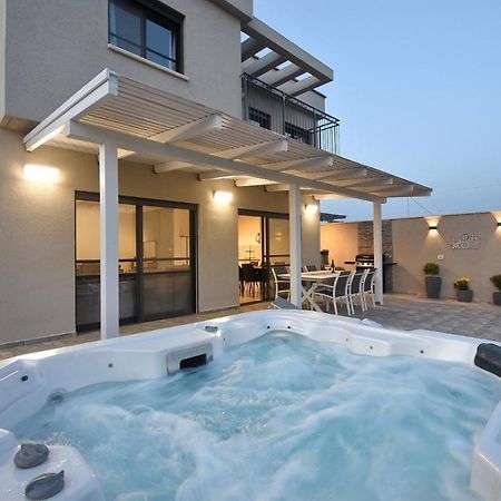 וילה מגדלא Villa Екстериор снимка