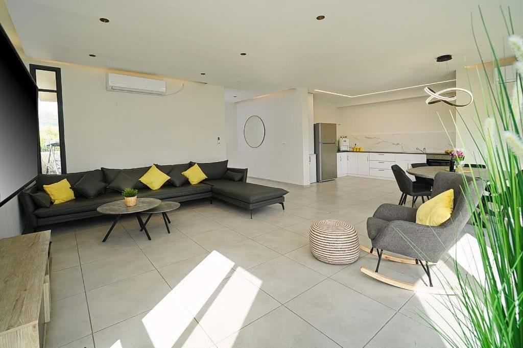 וילה מגדלא Villa Стая снимка